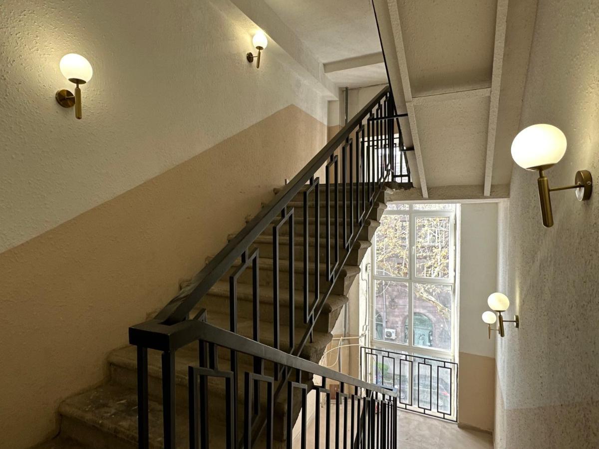 Ris Opera Apartments Erevan Esterno foto